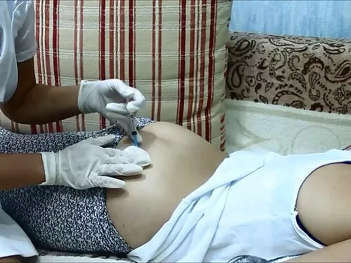 પાતળી આશ્ચર્યચકિત શ્ ...