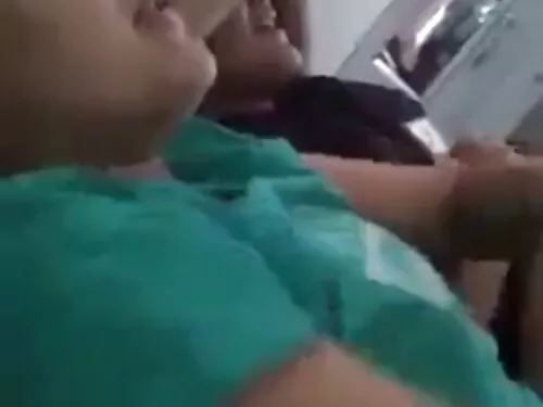 વિશાળ ટોટી બીભત્સ ચિ ...